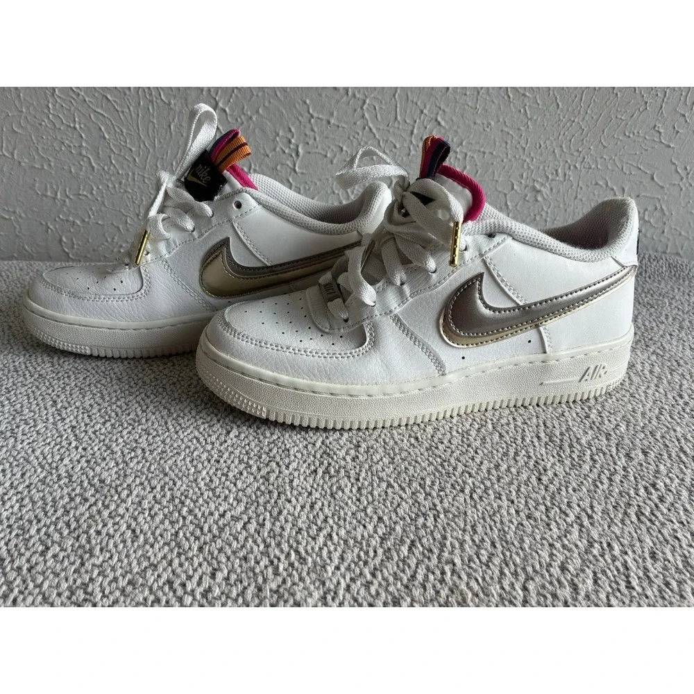 Nike Air Force 1 LV8 Double Swoosh White Gold Silver Sneakers Size 5.5Y - Picture 10 of 16